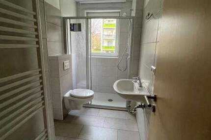 Modern sanierte 3-Raum-Wohnung im Erdgeschoss, gepflegter Altbau! 3 zimmer