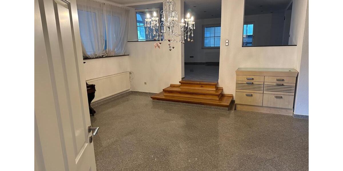 Luxuriöse Traumwohnung *nähe Köln* mit Dachterrasse in Engelskirchen-Wiehlmünden zu vermieten 5 zimmer