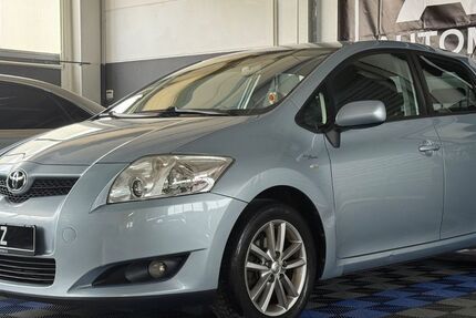 Toyota Auris 153.400 km 2.890 &euro; Mutlangen 73557