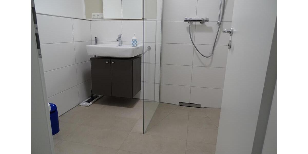 Etagenwohnung Niederkassel - 1 Zimmer, 30 m&sup2;, 870&euro; | Angebot:26375131