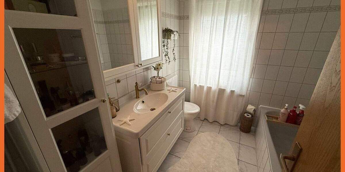 4-ZKB, Balkon, TL-Bad Wanne+Du, Gäste-WC, Keller, Garage möglich 4 zimmer