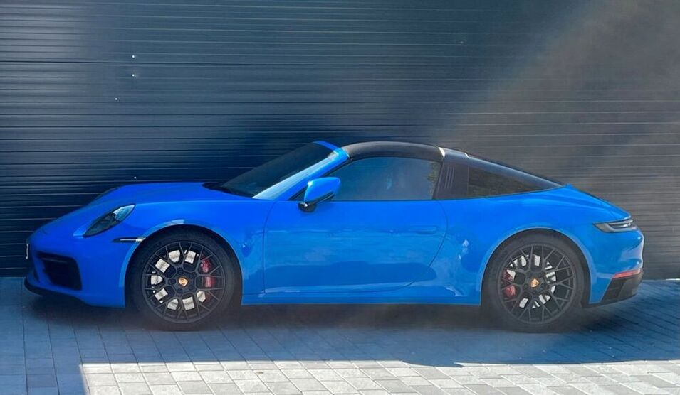992