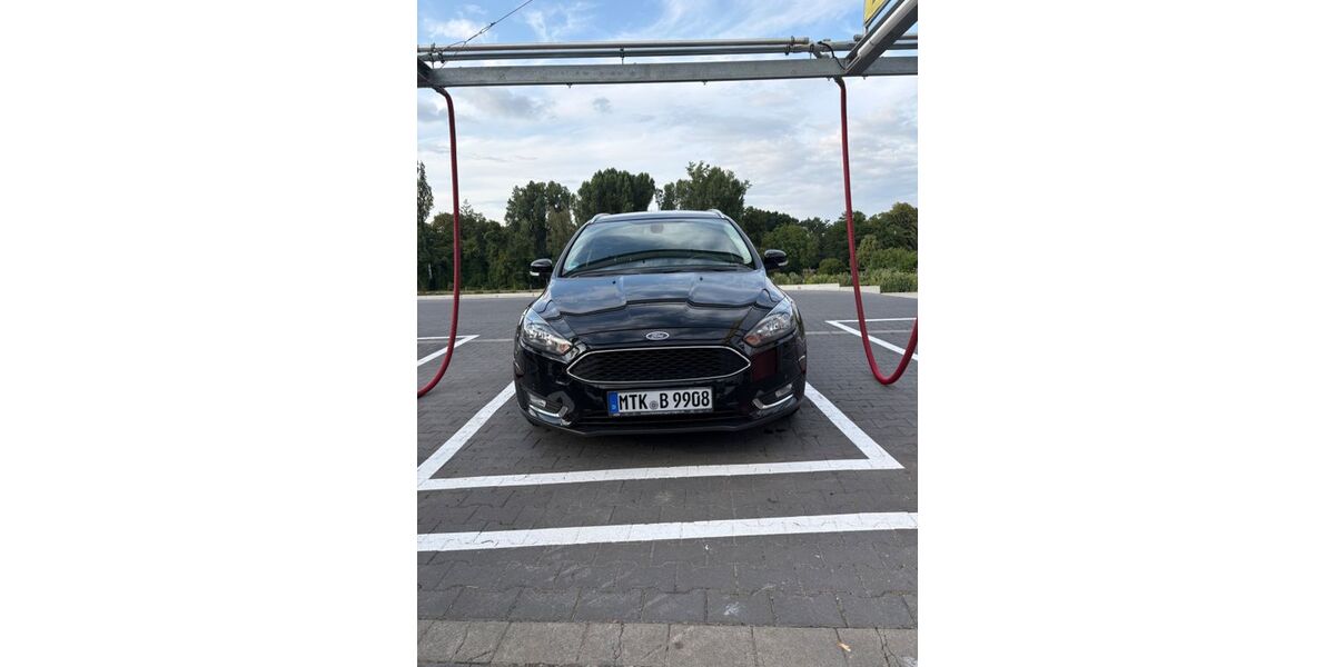 Ford Focus 71.819 km 9.500 &euro; Hattersheim 65795