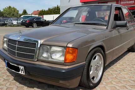 Mercedes-Benz 190 151.000 km 5.999 &euro; Potsdam 14473