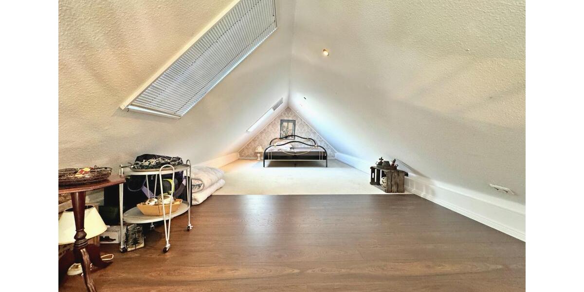 Dachgeschoßwohnung Apen - 4 Zimmer, 78 m&sup2;, 1.200&euro; | Angebot:26392493