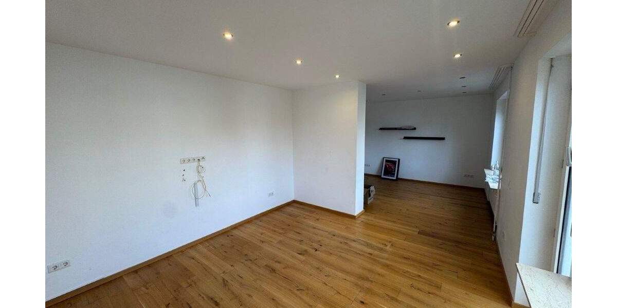  Charmantes Zweifamilienhaus in Kassel-Oberzwehren - Stadtnähe trifft Idylle 8 zimmer