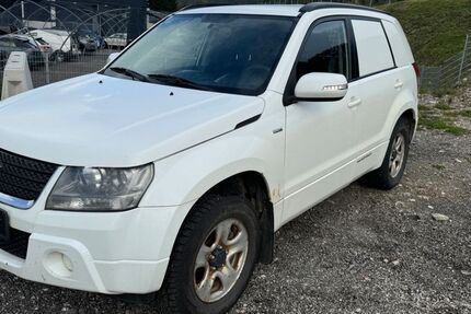 Suzuki Grand Vitara 273.000 km 3.900 &euro; Waldkraiburg 84478