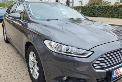 Ford Mondeo 128.747 km 9.900 &euro; Dortmund 44263