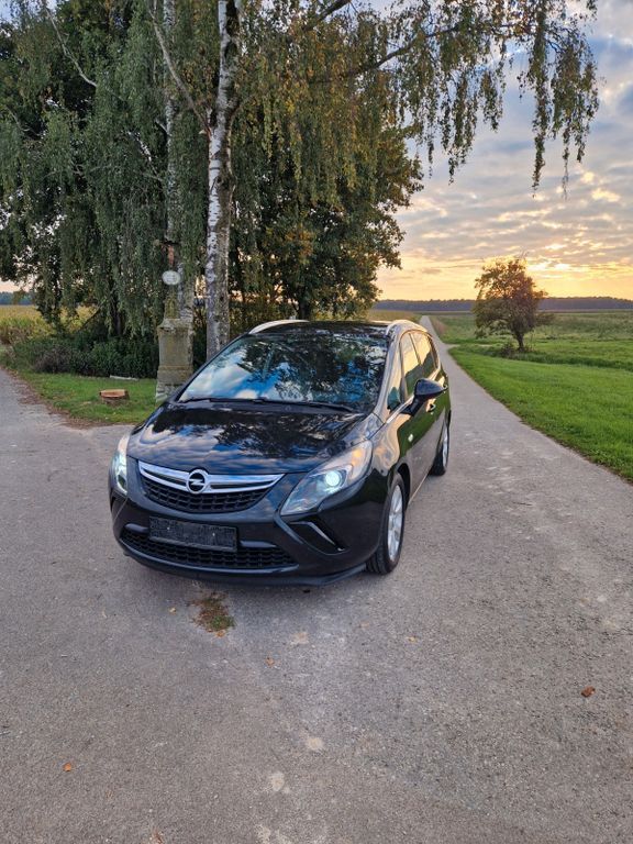 Opel Zafira Tourer 169.000 km 7.790 € Stoffenried 89352