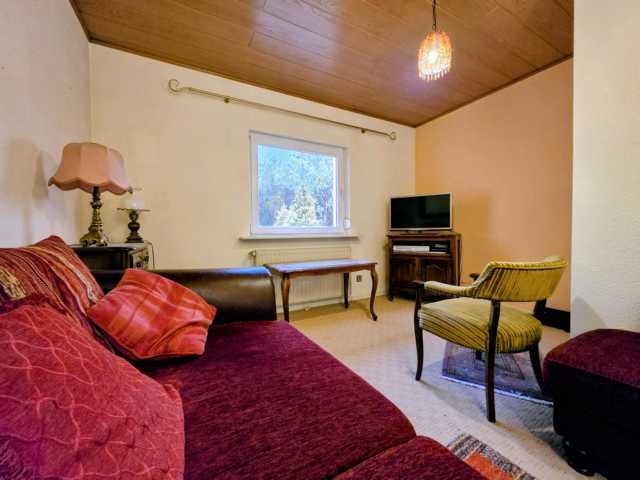 Topgepflegtes Wohlfühlhaus mit großem Grundstück in idyllischer Stadtrandlage von Bexbach - Einfamilienhaus Bexbach | Angebot:27083078