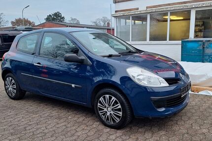 Renault Clio 190.000 km 1.799 &euro; Bremerhaven 27576
