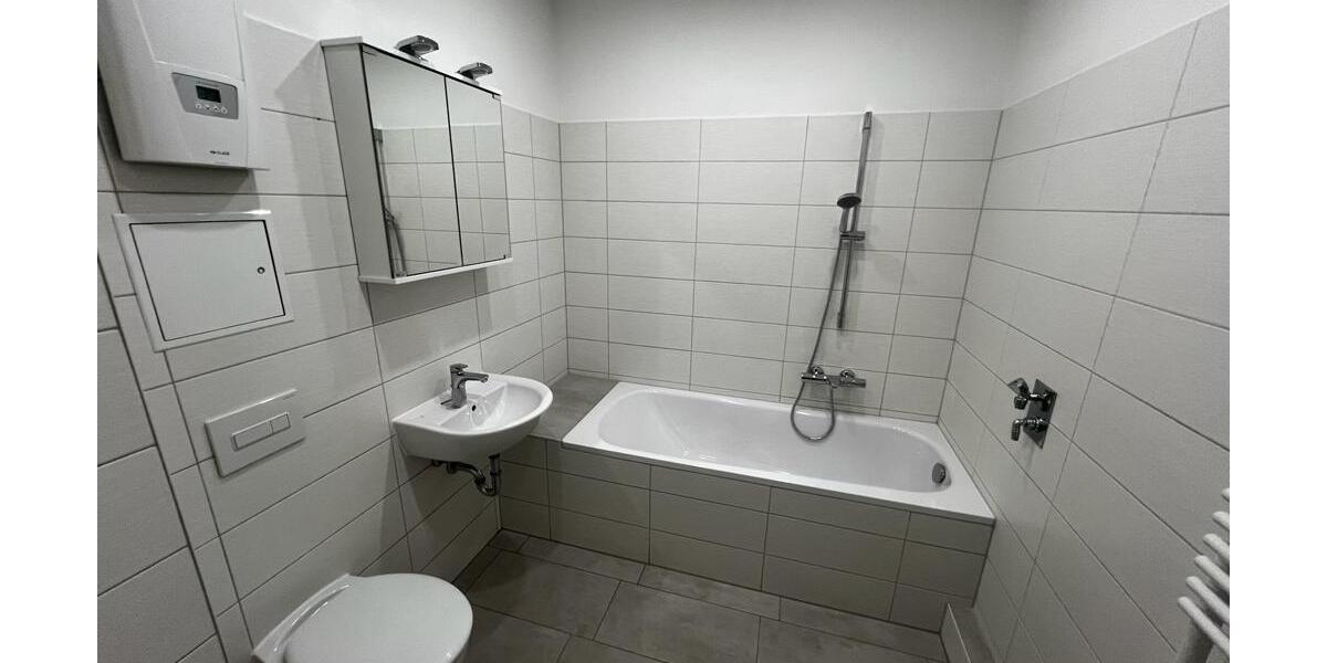Sanierte 4-Raum-Wohnung mit Balkon und Einbauküche! - Etagenwohnung Gera Zwötzen | Angebot:26876618