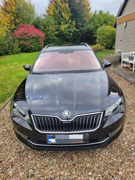 Skoda Superb 235.000 km 10.800 € Hagen im Bremischen 27628