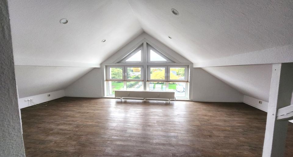 Dachgeschoßwohnung Schkeuditz - 1 Zimmer, 42 m&sup2;, 419&euro; | Angebot:26313666