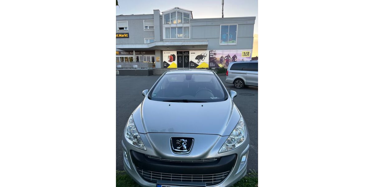 Peugeot 308 118.000 km 2.999 &euro; Friedrichshafen 88045