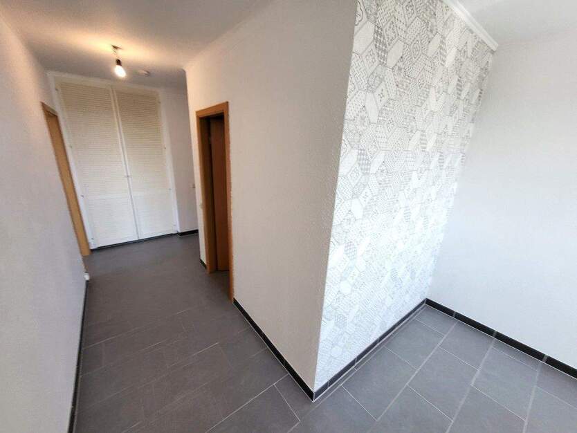 Gepflegte 2 Zimmer-Wohnung mit Loggia und PKW-Stellplatz in 23560 Lübeck, Moislinger Mühlenweg 2 zimmer