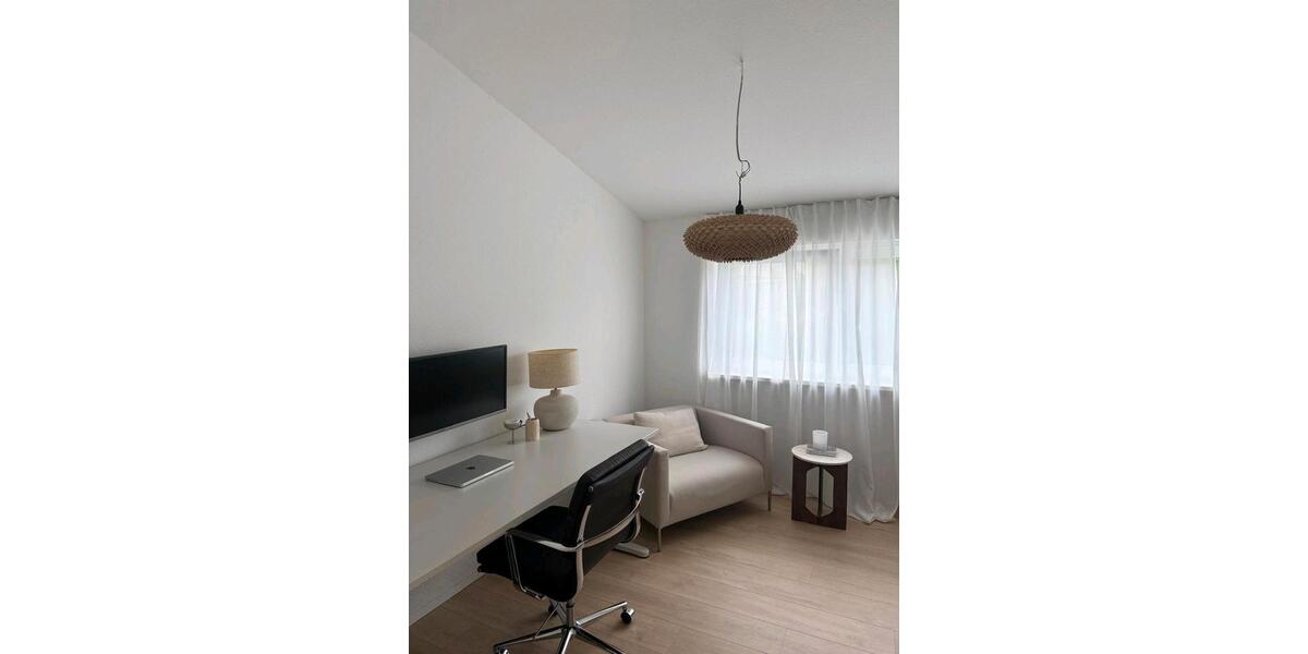 Dachgeschoßwohnung Wiesbaden Dotzheim - 4 Zimmer, 114 m&sup2;, 1.690&euro; | Angebot:24992228