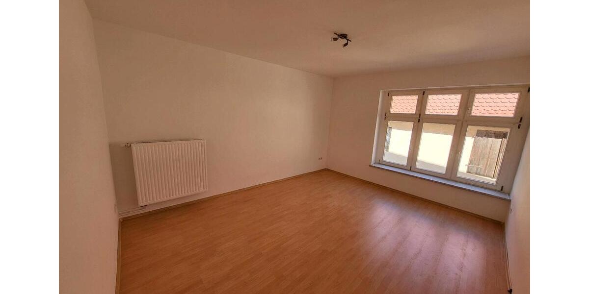 Einfamilienhaus Querfurt - 12 Zimmer, 221 m&sup2;, 200.000&euro; | Angebot:26971210
