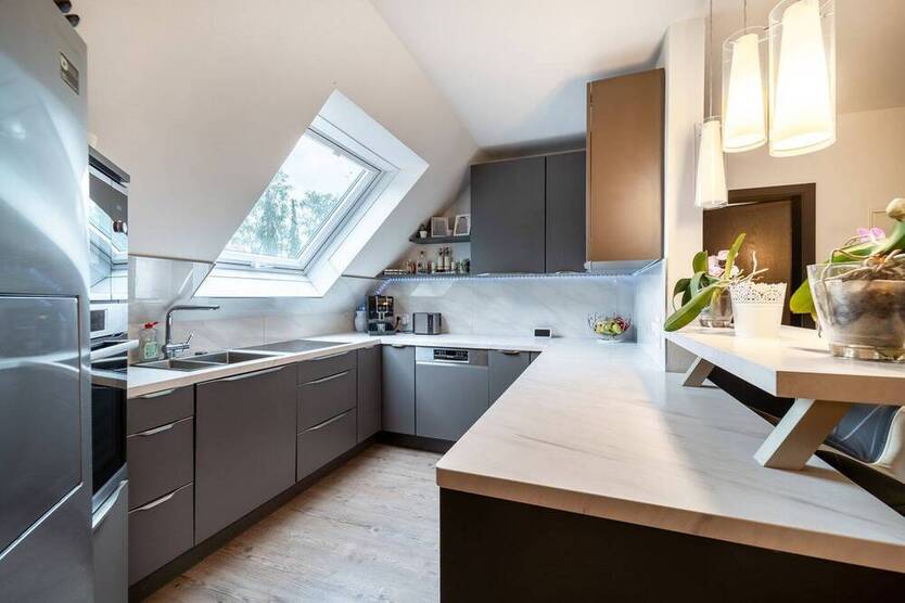 Moderne Eigentumswohnung ca. 105 m² | 4 Zimmer| Loggia| Garage