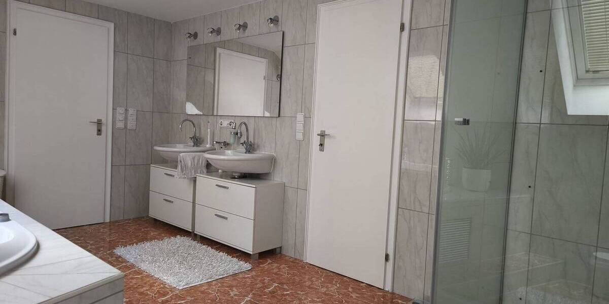 Einfamilienhaus Furth im Wald Sengenbühl - 6 Zimmer, 223 m&sup2;, 415.000&euro; | Angebot:26779569