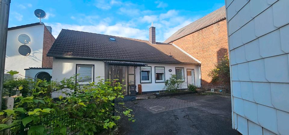 Einfamilienhaus Holzminden - 3 Zimmer, 128 m&sup2;, 180.000&euro; | Angebot:27023183