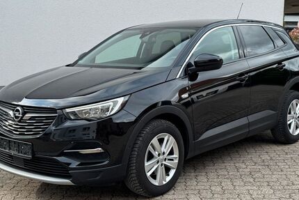 Opel Grandland (X) 67.159 km 15.900 &euro; CLAUSEN 66978