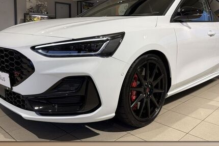 Ford Focus 4.525 km 32.950 &euro; Bergheim 50126