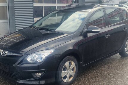 Hyundai i30 Classic Klima 208.000 km 3.998 &euro; Landau 76829