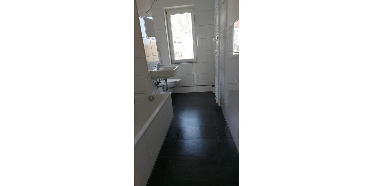 Etagenwohnung Sangerhausen - 4 Zimmer, 70 m&sup2;, 420&euro; | Angebot:26087094