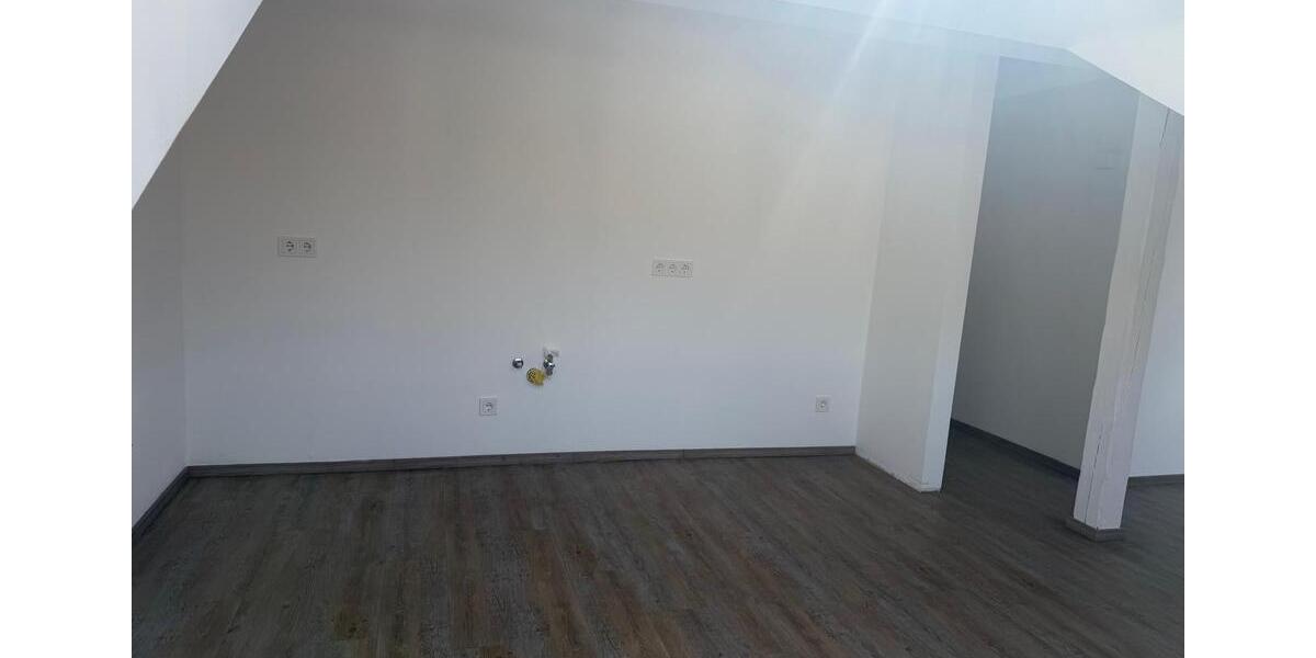 Dachgeschoßwohnung Beratzhausen - 3 Zimmer, 84 m&sup2;, 1.029&euro; | Angebot:24854465