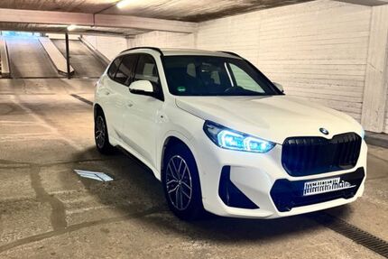 BMW X1 11.000 km 33.100 &euro; Hamburg 22547