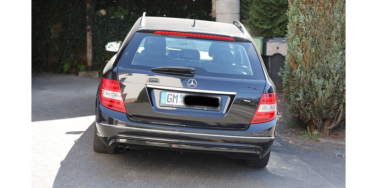 Mercedes-Benz C 180 244.428 km 4.900 &euro; Wiehl 51674