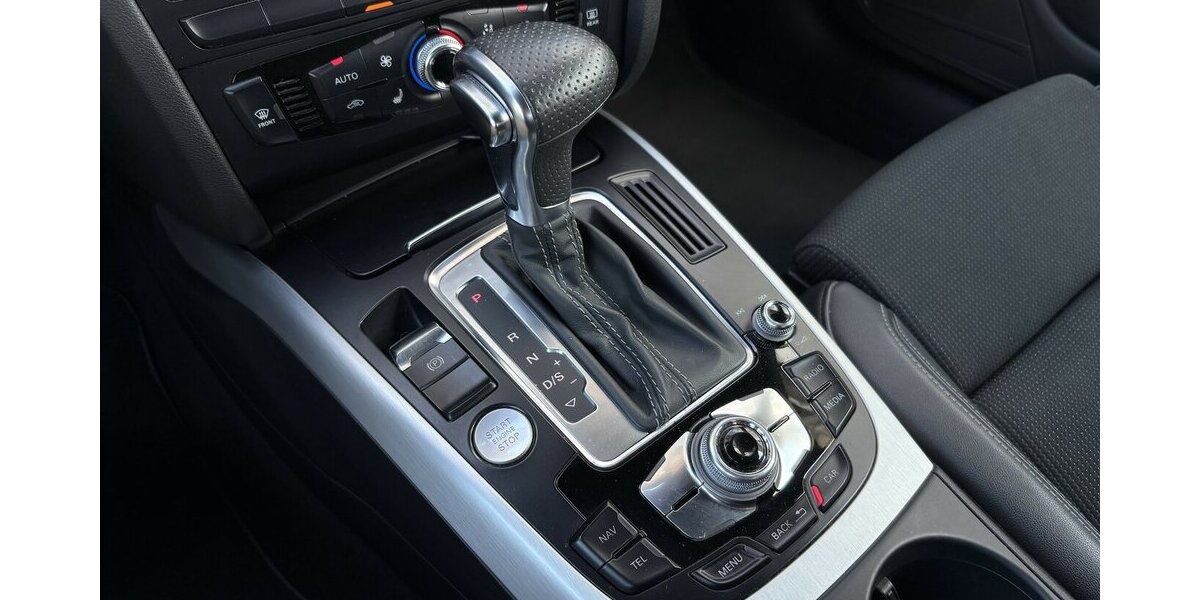 Audi A5 2.0 TDI Cabriolet S-Line XENON/NAVI/1.HAND 121.753 km 15.900 &euro; Villingen-Schwenningen 78054