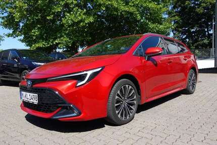 Toyota Corolla 17.490 km 30.990 &euro; München 80687