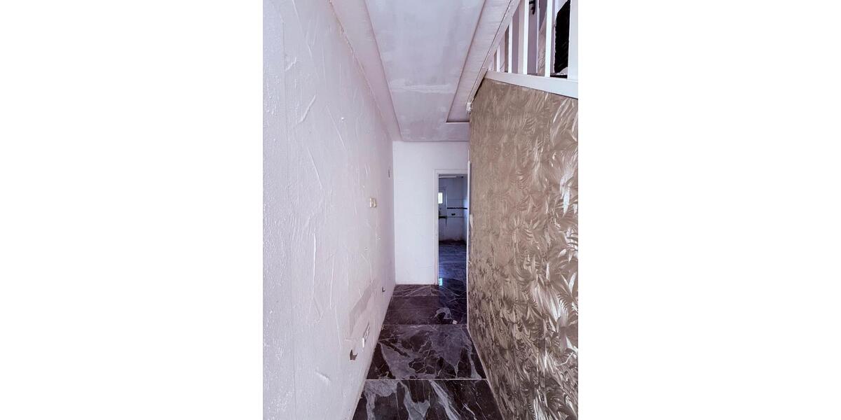 Doppelhaushälfte Gersheim - 6 Zimmer, 155 m&sup2;, 116.000&euro; | Angebot:26605200