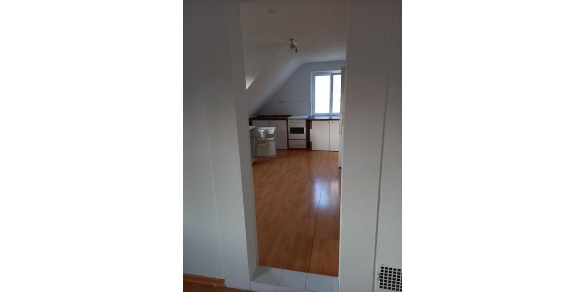 Dachgeschoßwohnung Esslingen am Neckar - 2.5 Zimmer, 55 m&sup2;, 780&euro; | Angebot:25537868