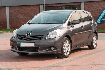 Toyota Verso 137.000 km 8.700 € Lübeck 23554