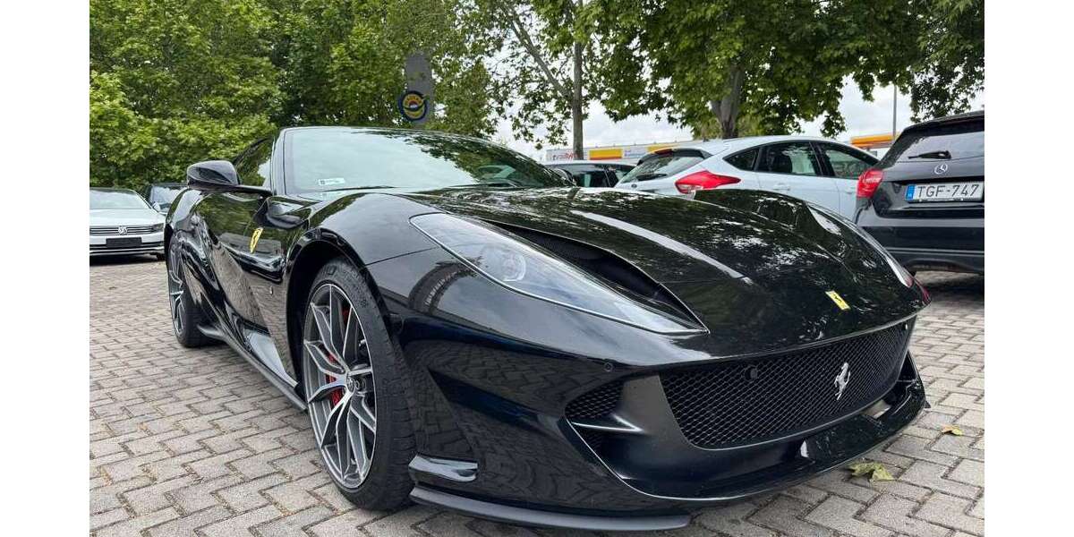 Ferrari 812 19.600 km 299.000 € Wittibreut 84384