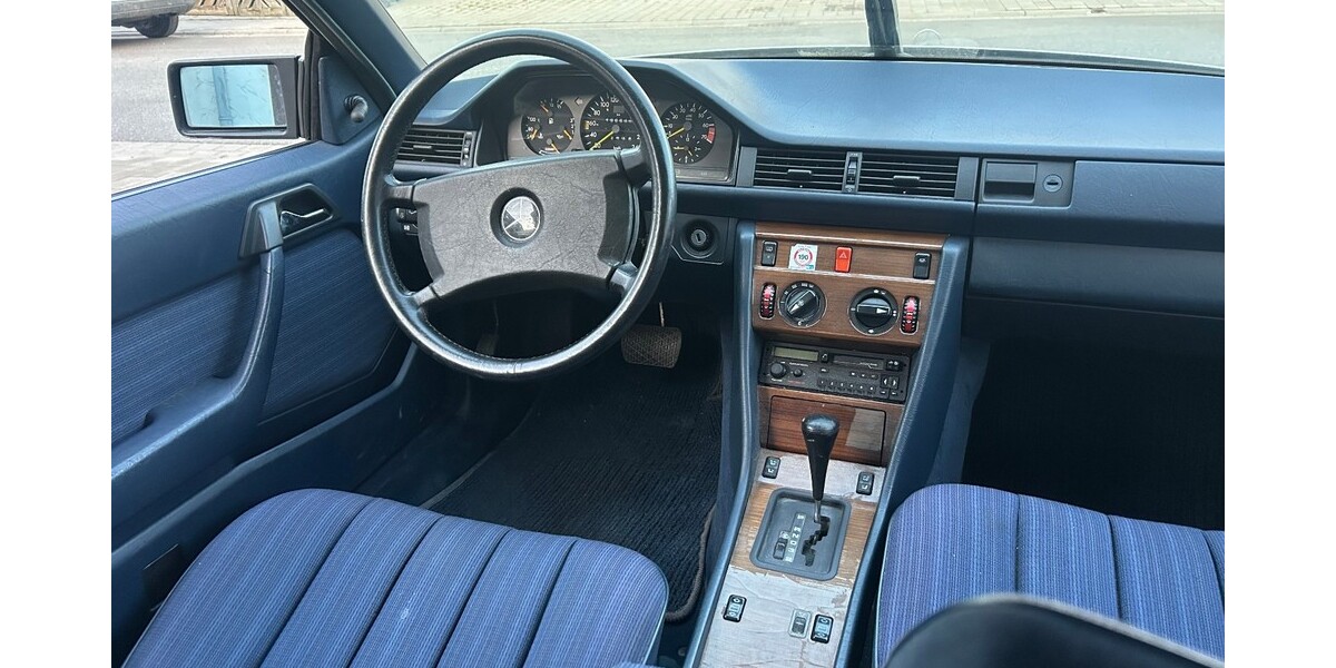 Mercedes-Benz CE 300 198.900 km 8.500 &euro; Bad Schwalbach 65307