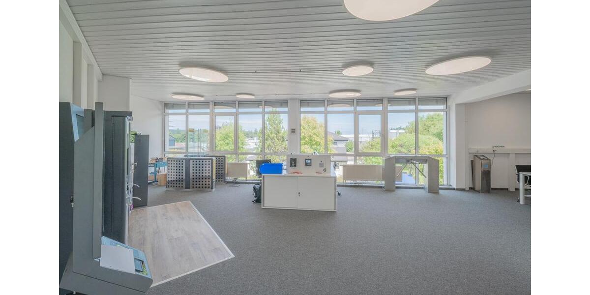 Gewerbeobjekt Villingen-Schwenningen Schwenningen - 2.317&euro; | Angebot:22402010