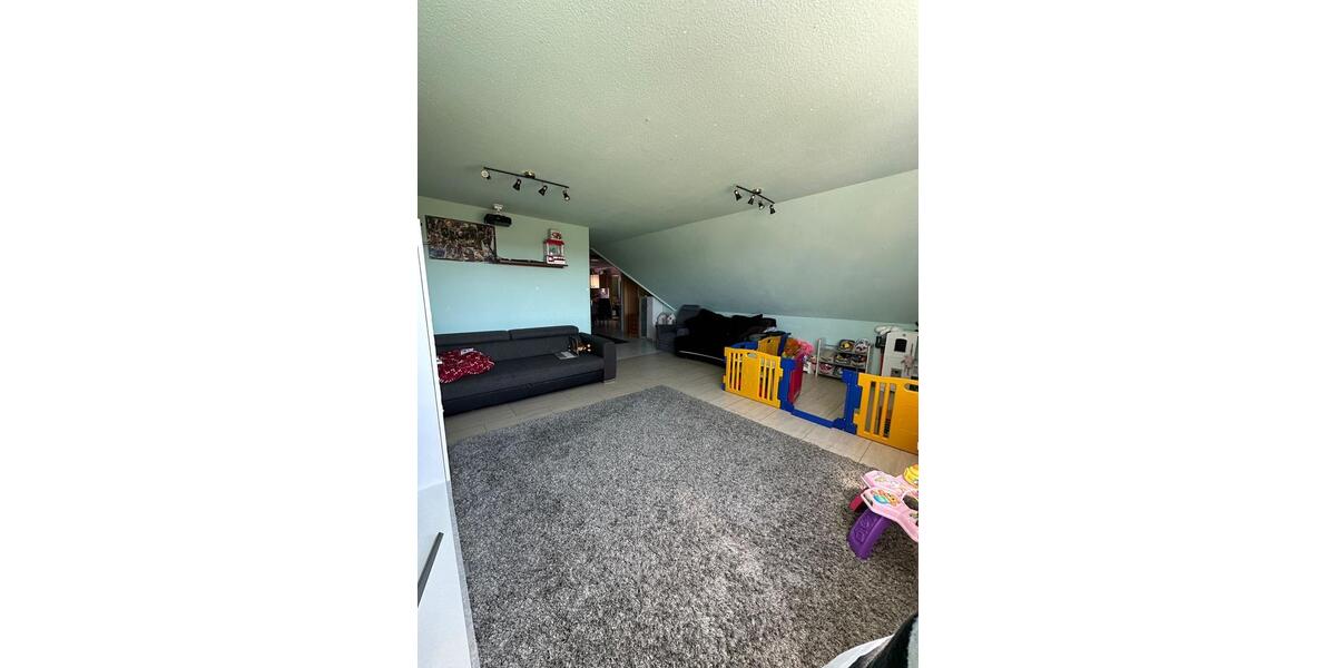 Dachgeschoßwohnung Schramberg - 4 Zimmer, 114 m&sup2;, 1.200&euro; | Angebot:26348686