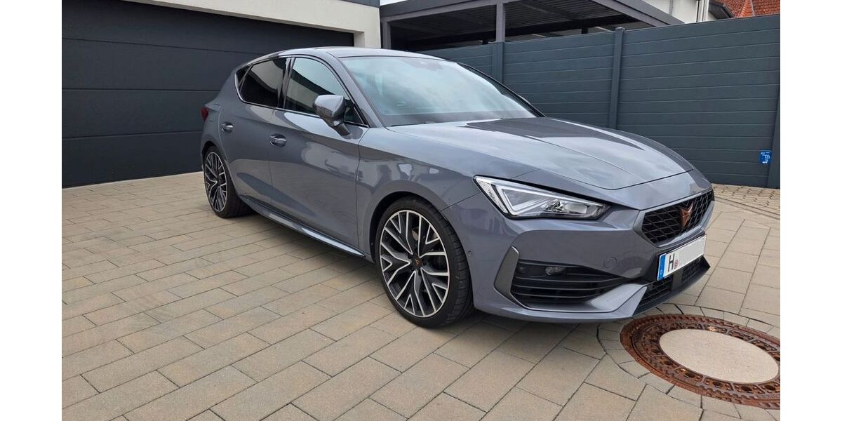 Cupra Leon 54.000 km 28.500 &euro; Burgwedel 30938