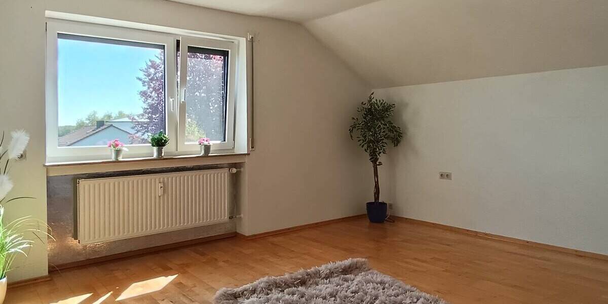 Etagenwohnung Ulm-Gögglingen Gögglingen - 3 Zimmer, 90 m&sup2;, 295.000&euro; | Angebot:26453035