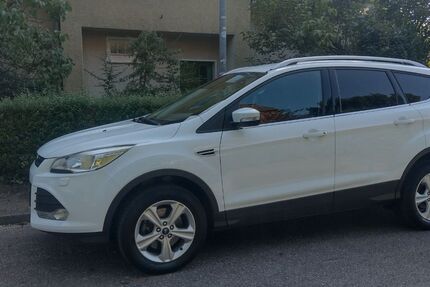 Ford Kuga 155.000 km 10.899 € Karlsruhe 76199