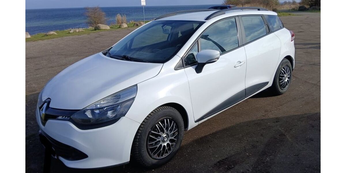 Renault Clio 137.043 km 5.300 &euro; Hamburg 22303