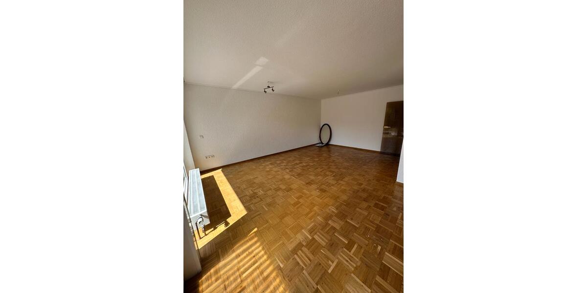 Reihenhaus Meerbusch Kierst - 5.5 Zimmer, 135 m&sup2;, 1.700&euro; | Angebot:26475248
