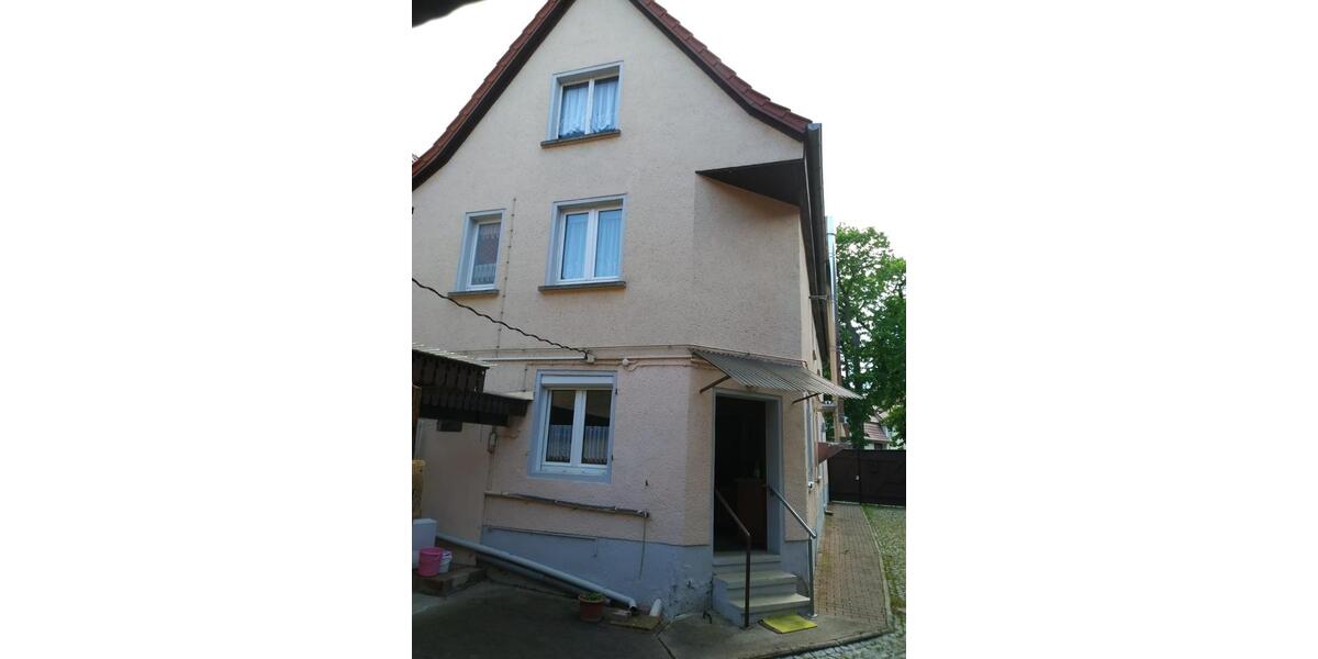 Einfamilienhaus Buttstädt - 8 Zimmer, 127 m&sup2;, 78.500&euro; | Angebot:27148065