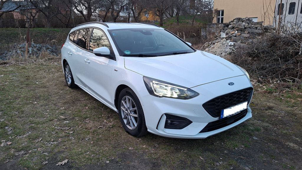 Ford Focus 98.000 km 15.500 &euro; Schwepnitz 01936