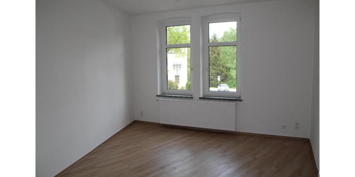 Sanierte 2-Zimmer-Wohnung mit off. Küche und EBK - Stellplatz 2 zimmer