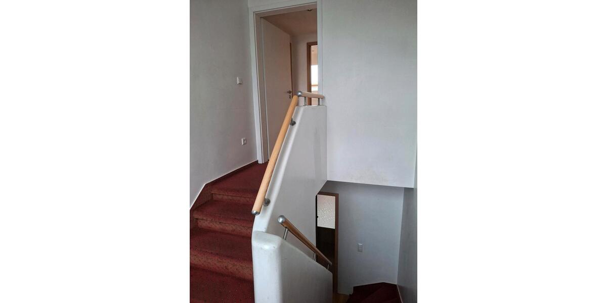 Dachgeschoßwohnung Gütersloh Avenwedde - 3 Zimmer, 70 m&sup2;, 700&euro; | Angebot:25420411